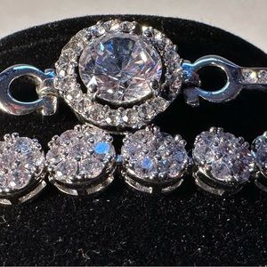 2 pcs/Vintage Style Super Shiny Tennis Bracelet Iced Out Shiny CZ Elegant Hand